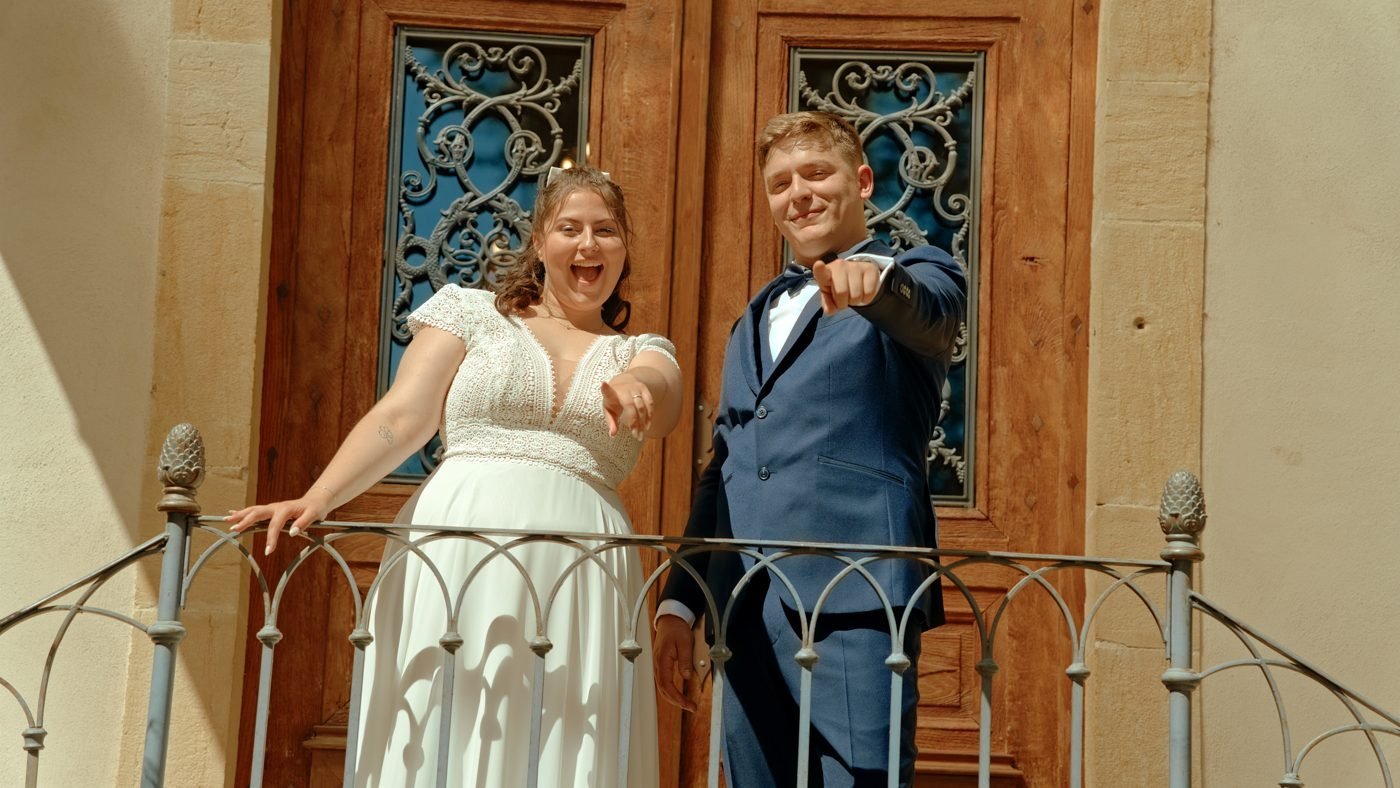 Couple pendant sa journée de mariage
